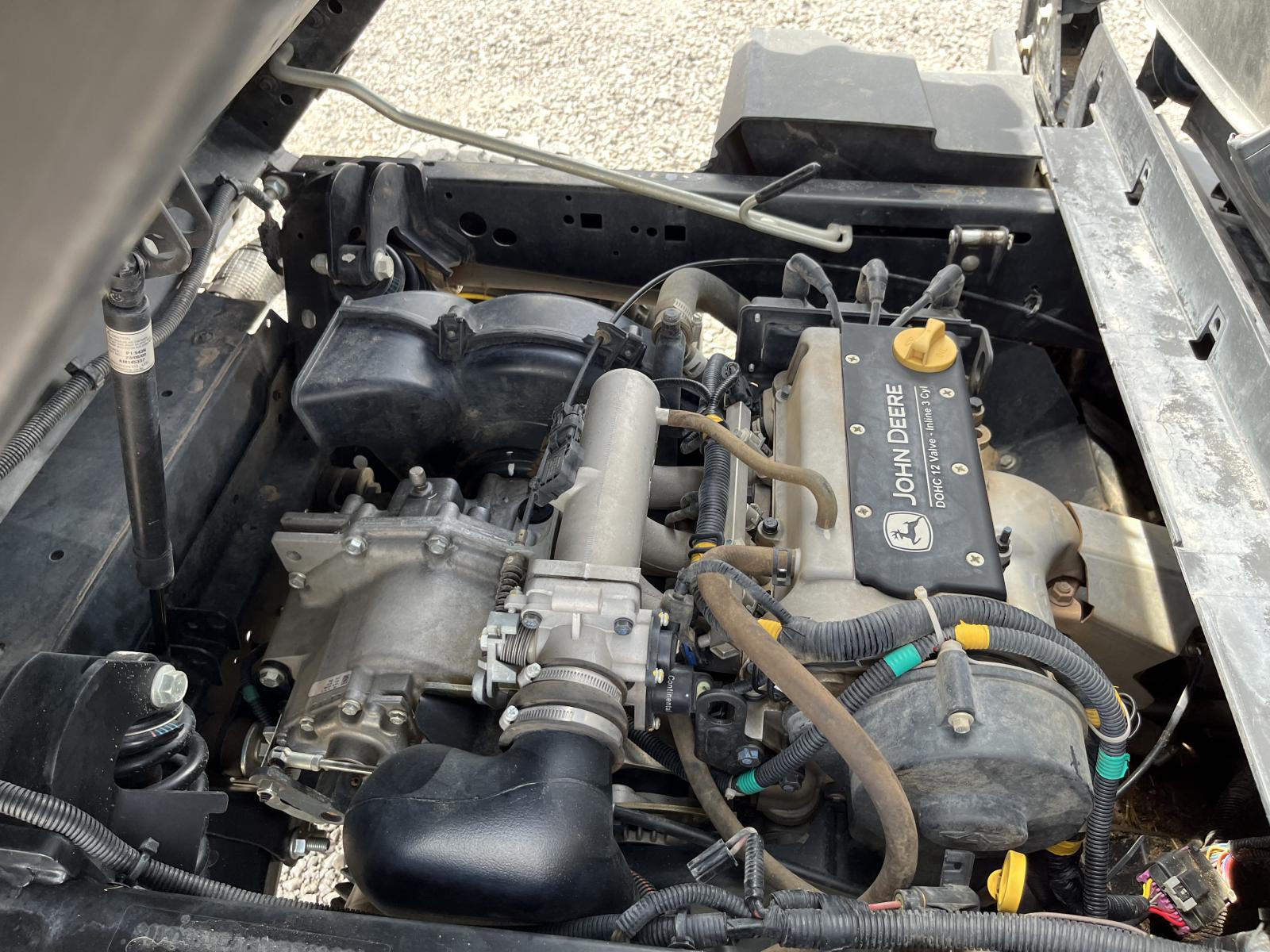 ./imagenes/INVOICE/2019/18252/JOHN DEERE XUV835E (10).JPG